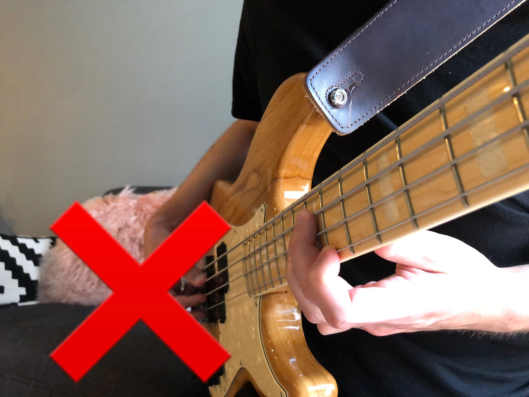 BassChordsClosedFingersRedX Mastertemps